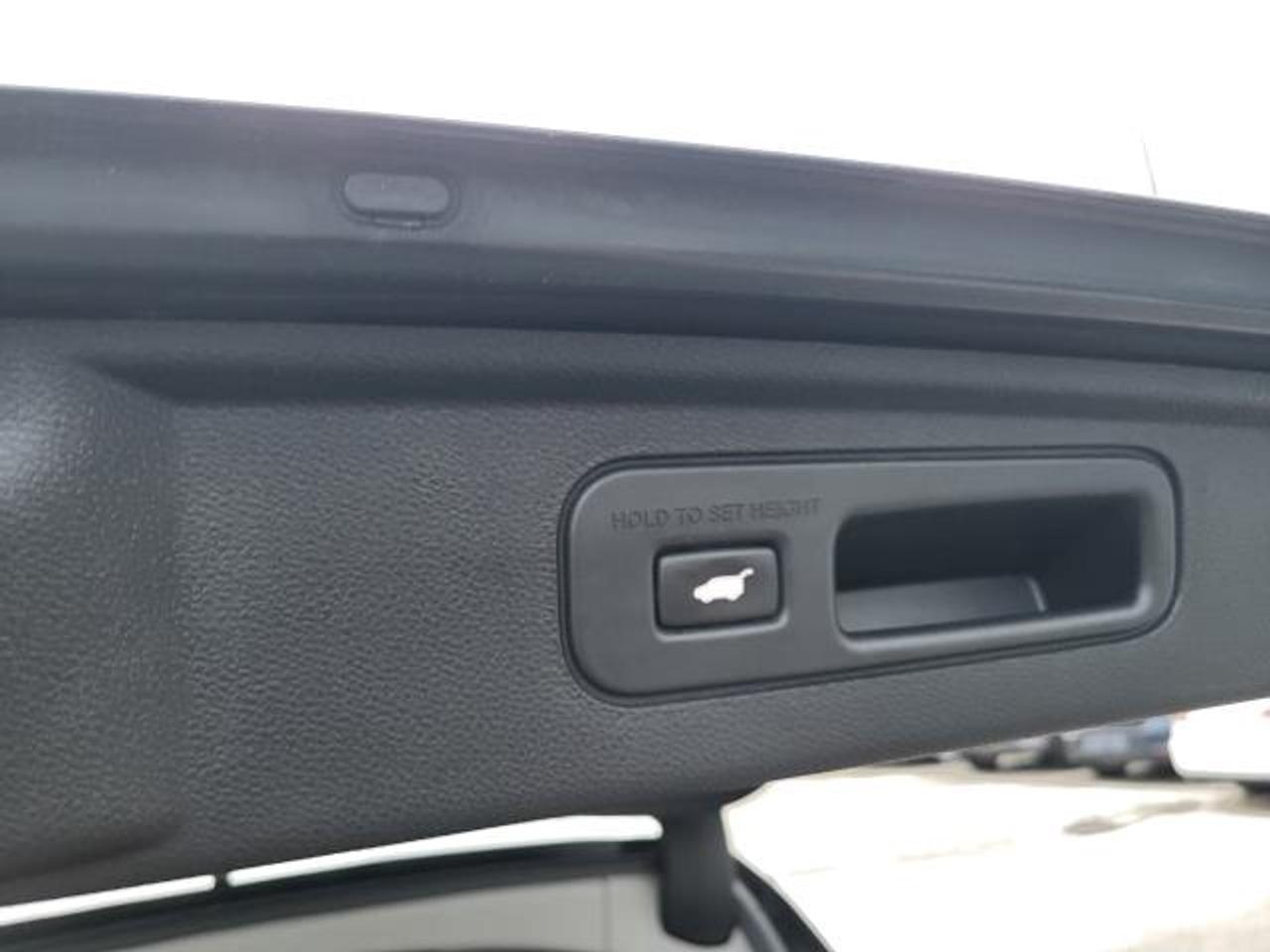 2018 Honda Odyssey Touring Photo