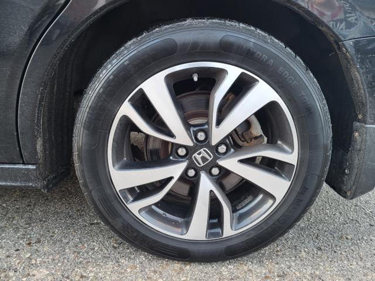 2018 Honda Odyssey Touring Photo