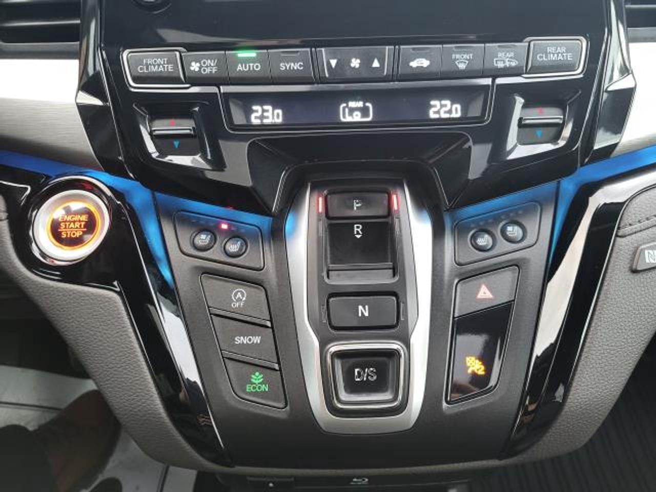 2018 Honda Odyssey Touring Photo