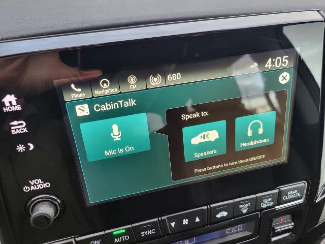 2018 Honda Odyssey Touring Photo