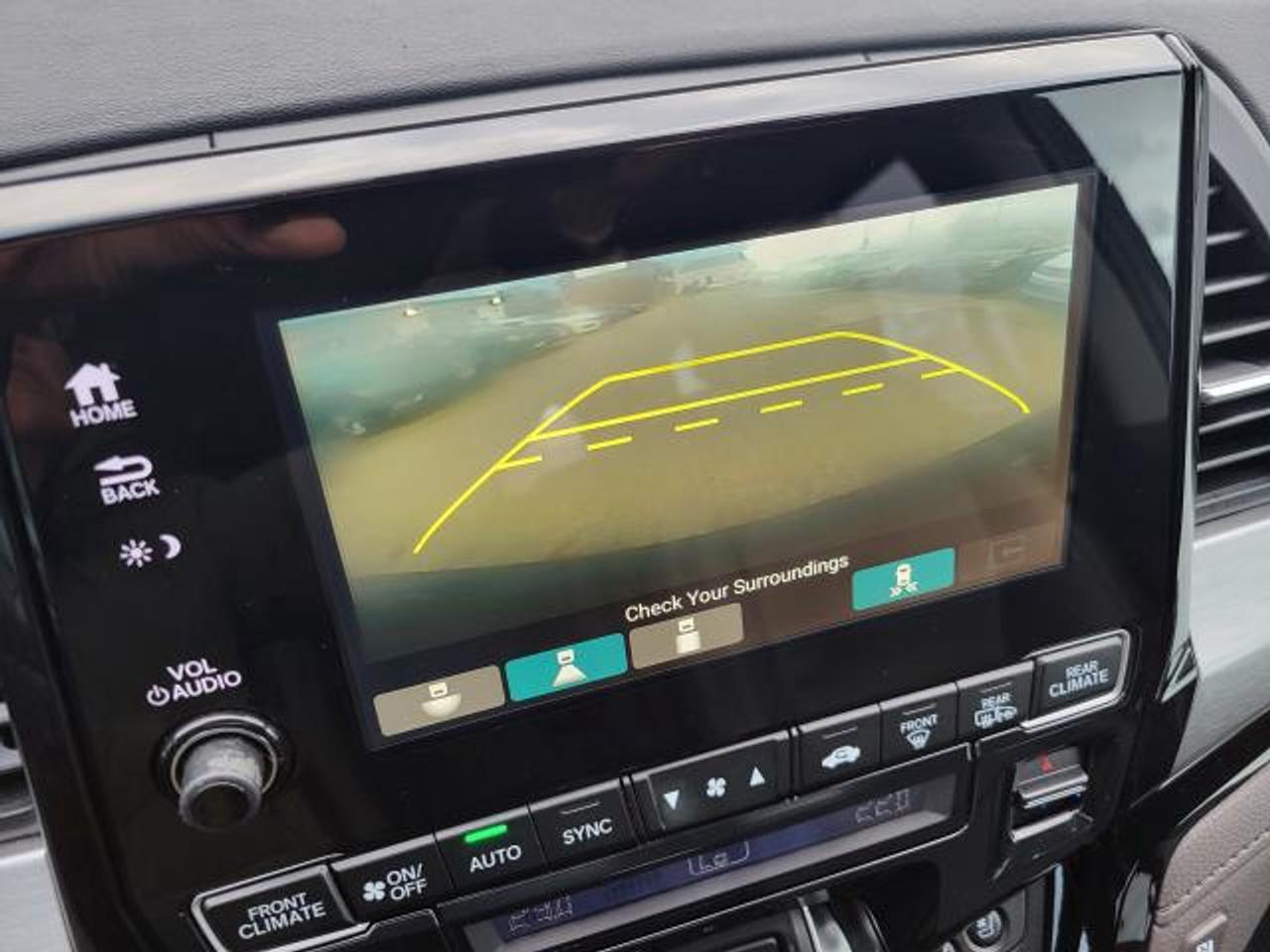 2018 Honda Odyssey Touring Photo