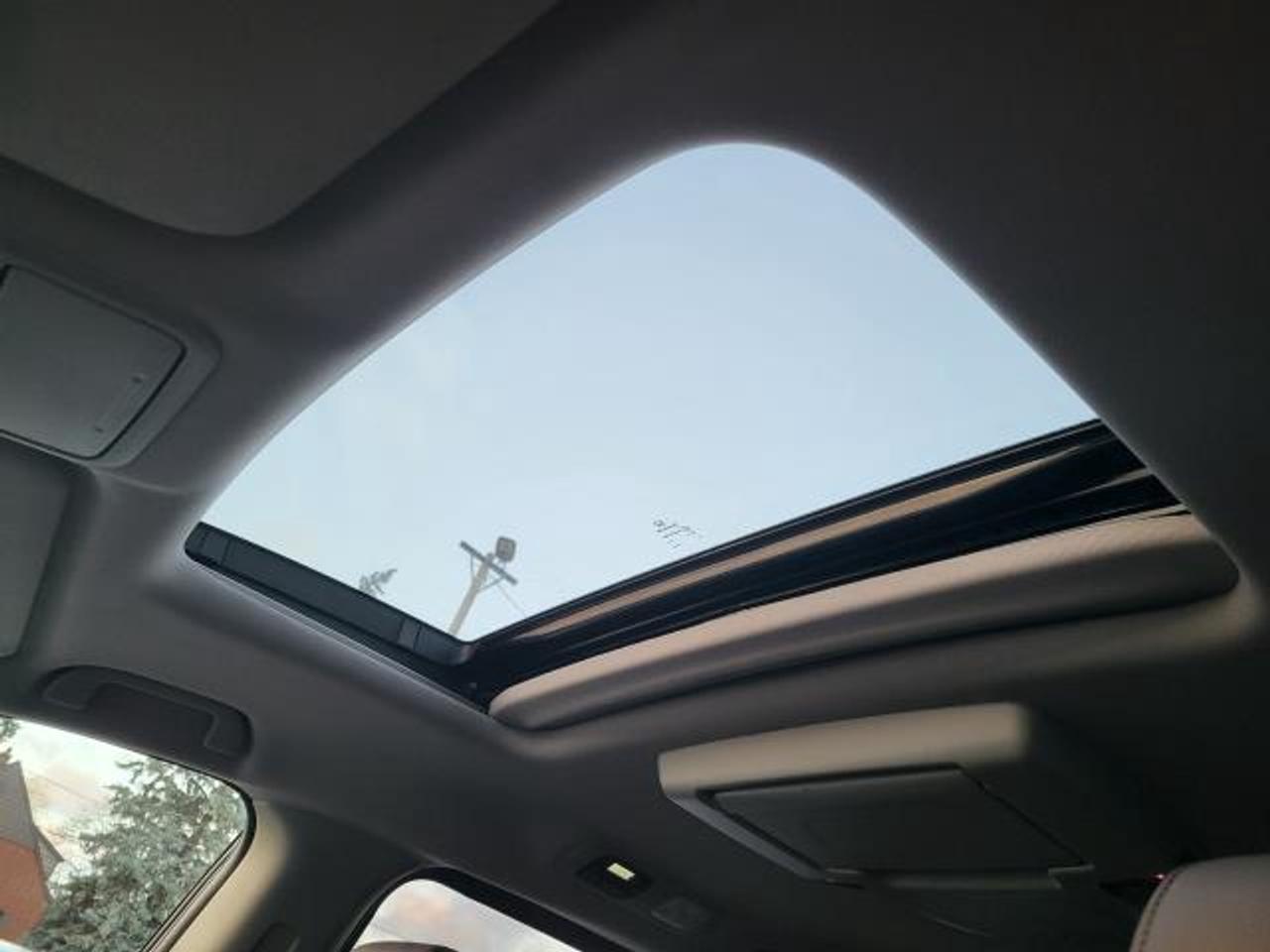 2018 Honda Odyssey Touring Photo