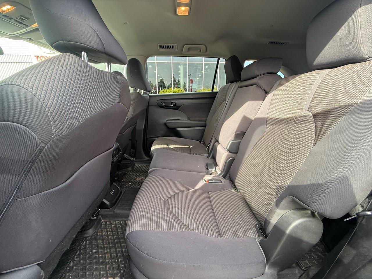 2023 Toyota Highlander HYBRID LE Photo