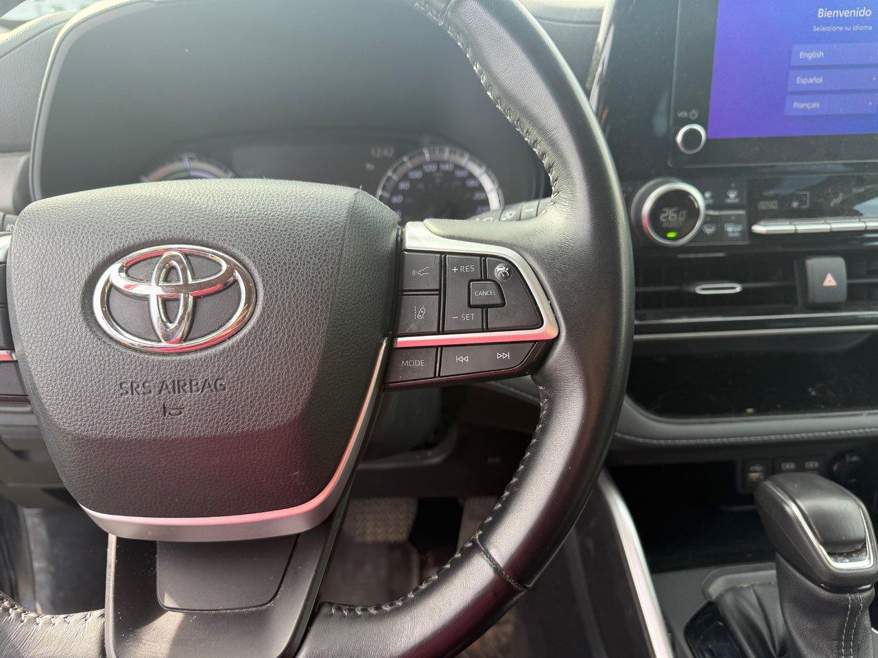 2023 Toyota Highlander HYBRID LE Photo