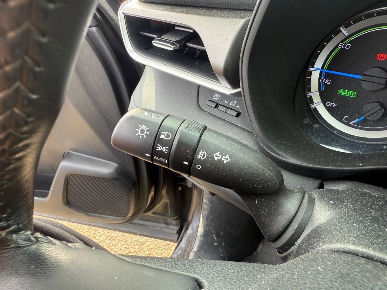 2023 Toyota Highlander HYBRID LE Photo