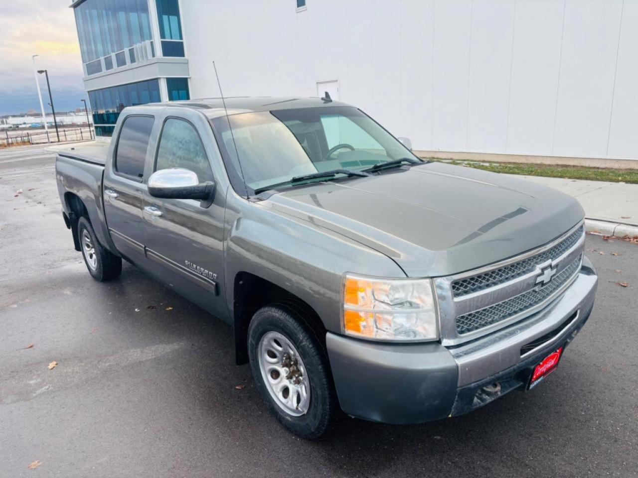 2011 Chevrolet Silverado 1500 Xtra Fuel Economy 4x2 Crew Cab 5.75 ft. box 143.5 in. WB Automatic Photo2