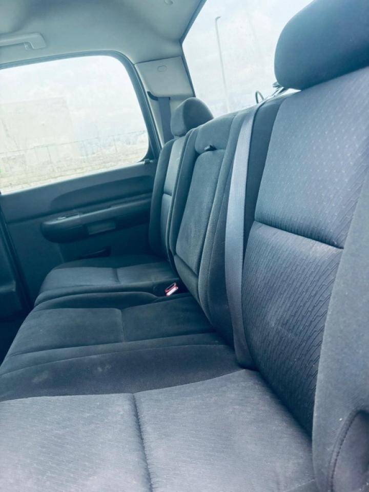 2011 Chevrolet Silverado 1500 Xtra Fuel Economy 4x2 Crew Cab 5.75 ft. box 143.5 in. WB Automatic Photo