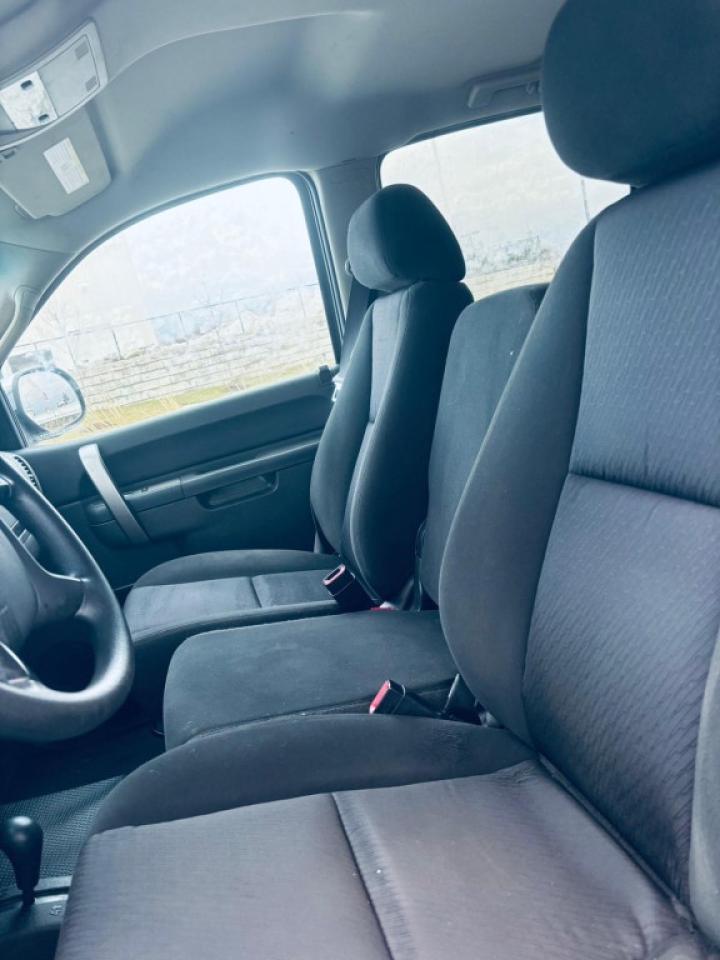 2011 Chevrolet Silverado 1500 Xtra Fuel Economy 4x2 Crew Cab 5.75 ft. box 143.5 in. WB Automatic Photo