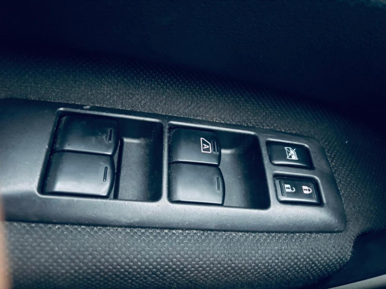 2013 Nissan Rogue S 4dr All-wheel Drive CVT Photo