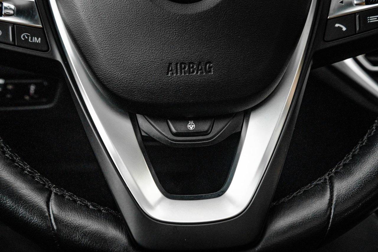 2022 BMW 3 Series 330i xDrive Photo