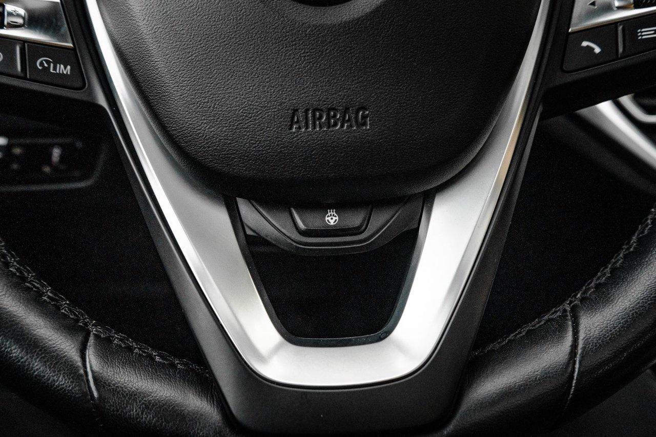 2022 BMW 3 Series 330i xDrive Photo