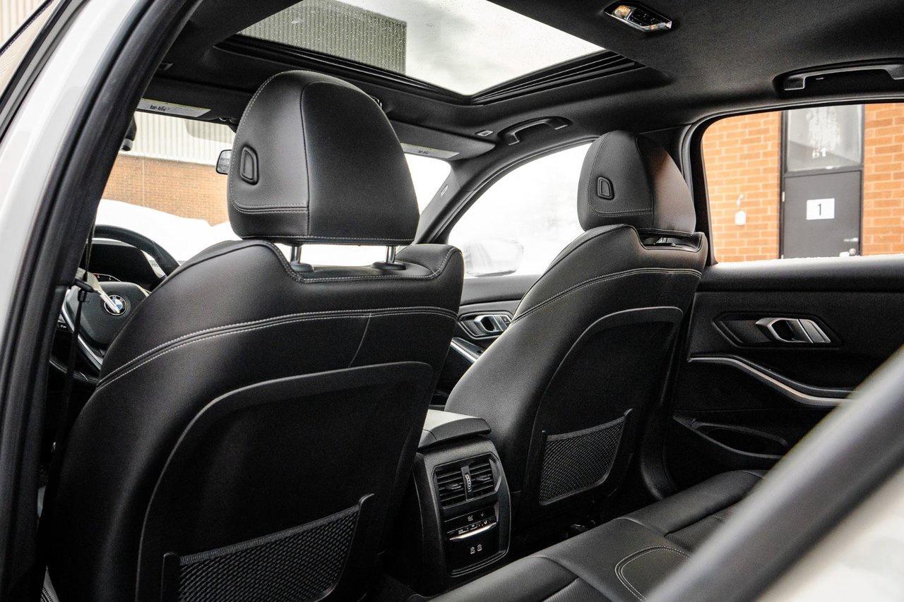 2022 BMW 3 Series 330i xDrive Photo