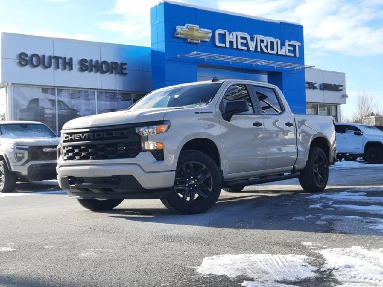 4WD Crew Cab 147 Custom, 8-Speed Automatic, Turbocharged Gas I4 2.7L/166