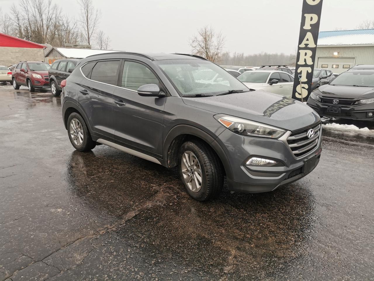 2018 Hyundai Tucson SEL AWD Photo2