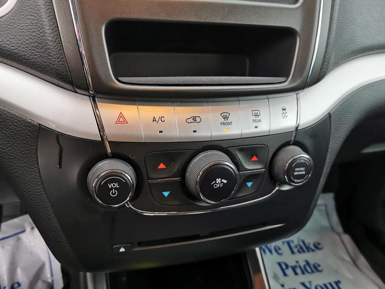 2017 Dodge Journey SE Photo