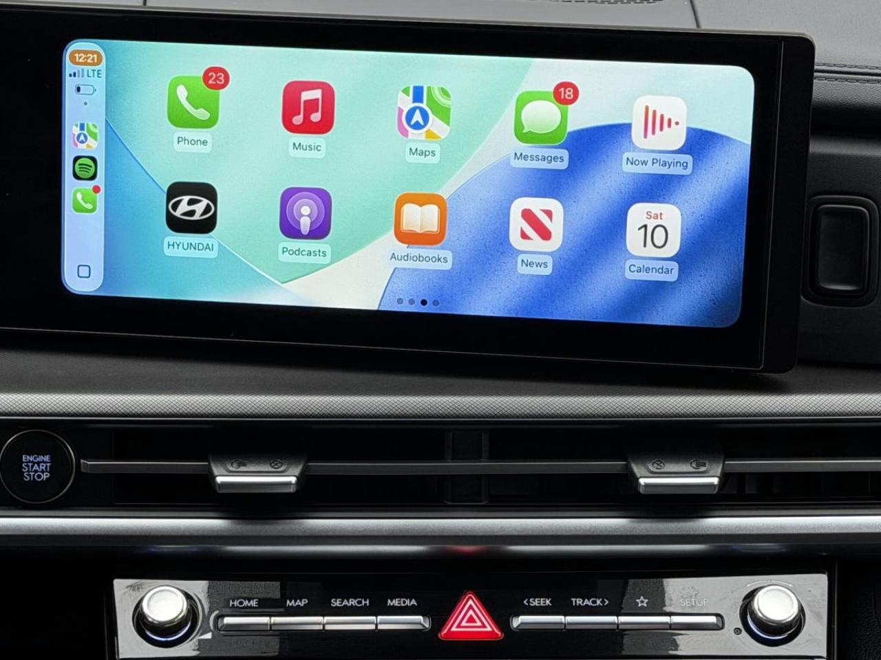 2026 Hyundai Santa Fe Hybrid Preferred AWD Photo