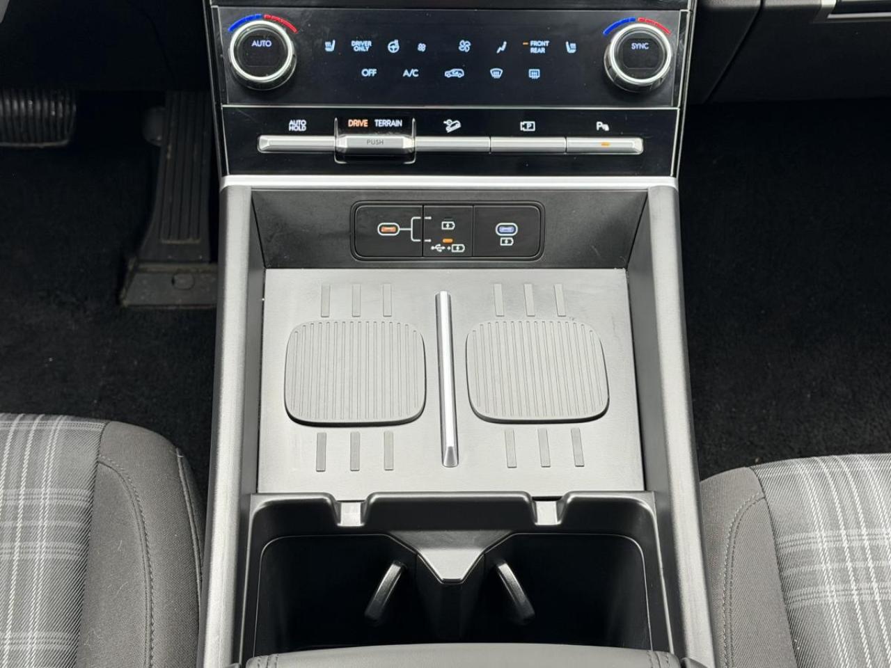 2026 Hyundai Santa Fe Hybrid Preferred AWD Photo