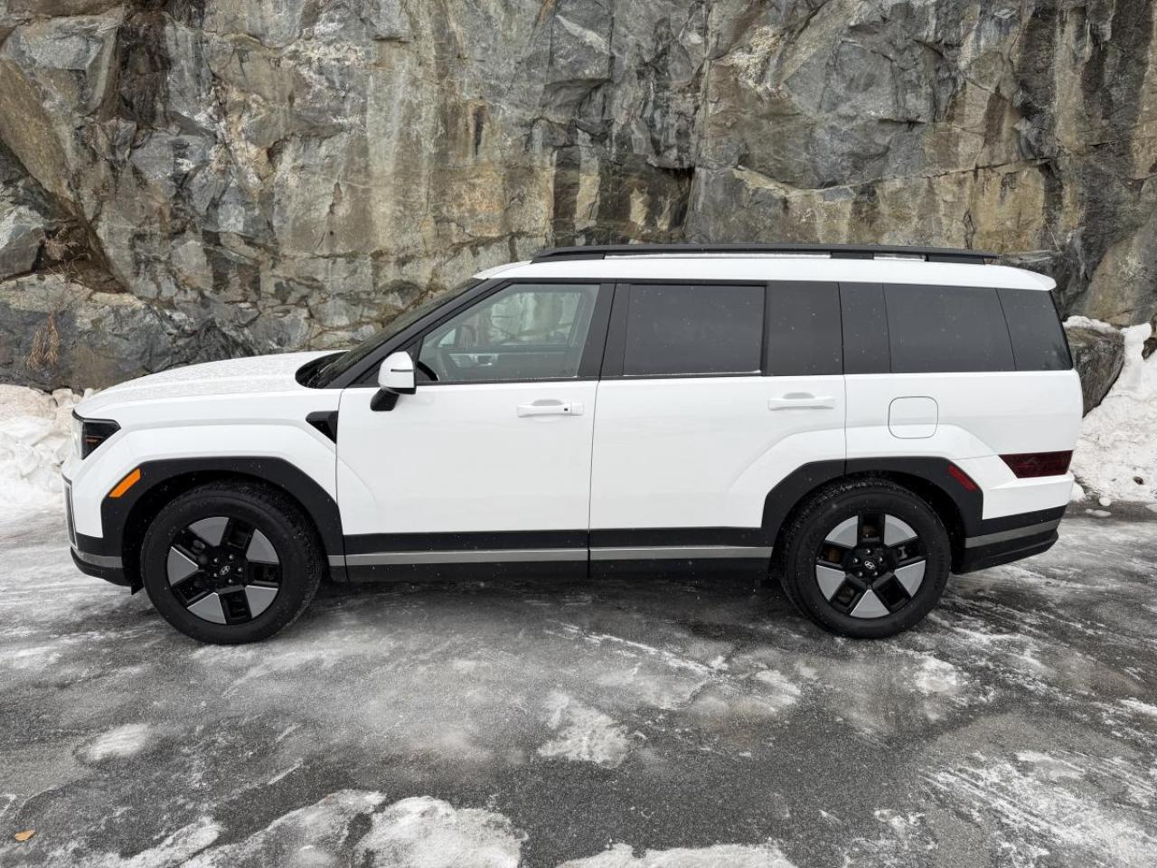 2026 Hyundai Santa Fe Hybrid Preferred AWD Photo3