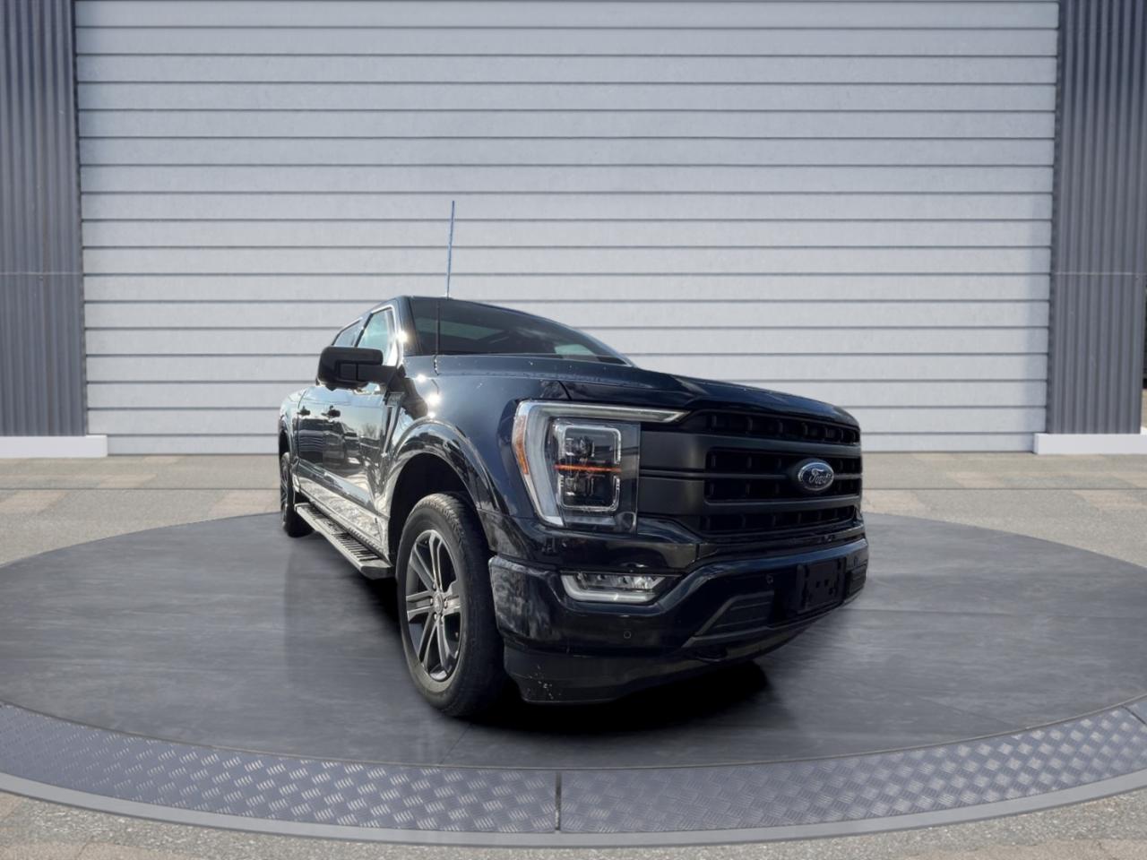 2022 Ford F-150 Hybrid LARIAT Photo2