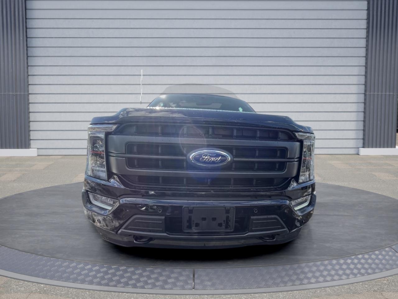2022 Ford F-150 Hybrid LARIAT Photo