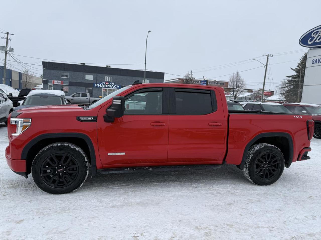 2022 GMC Sierra 1500 4WD Crew Cab 147" Elevation Photo