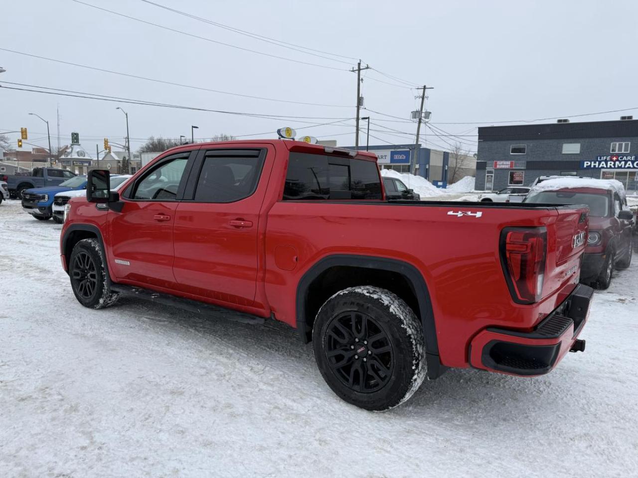 2022 GMC Sierra 1500 4WD Crew Cab 147" Elevation Photo