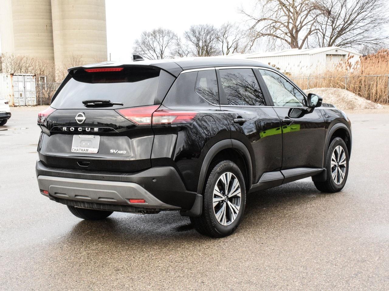 2023 Nissan Rogue AWD SV Moonroof Photo3