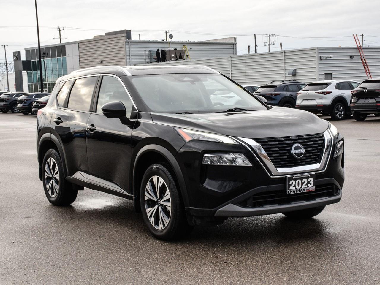 2023 Nissan Rogue AWD SV Moonroof Photo4