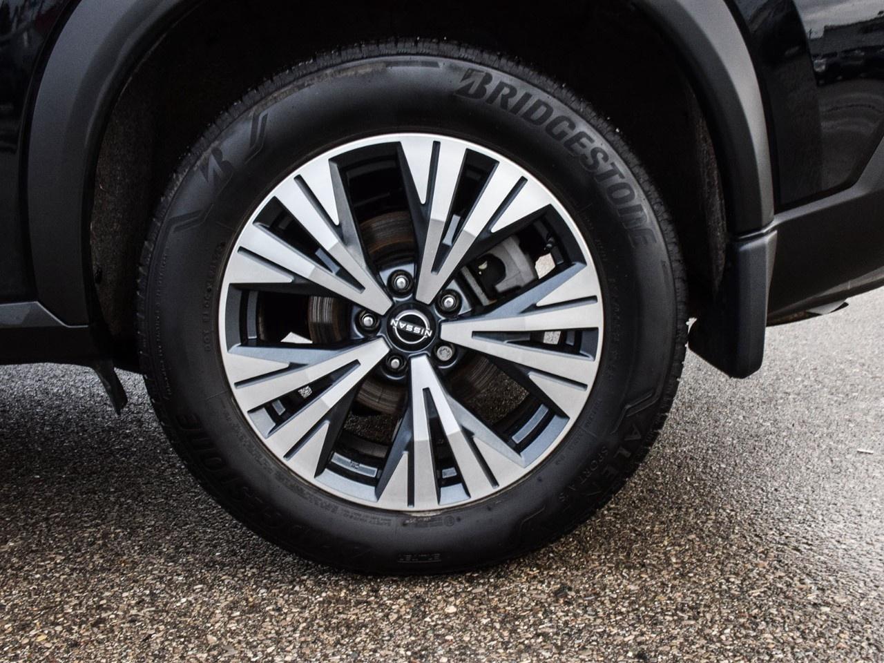 2023 Nissan Rogue AWD SV Moonroof Photo