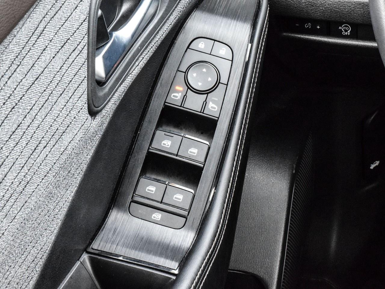 2023 Nissan Rogue AWD SV Moonroof Photo