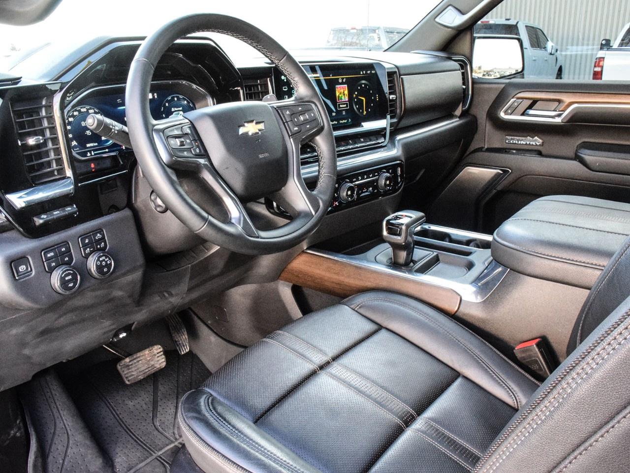 2023 Chevrolet Silverado 1500 Crew Cab Short Box 4-Wheel Drive High Country Photo