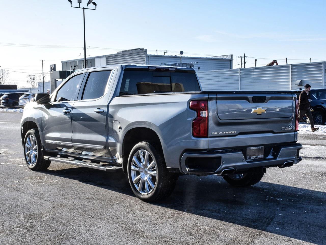 2023 Chevrolet Silverado 1500 Crew Cab Short Box 4-Wheel Drive High Country Photo