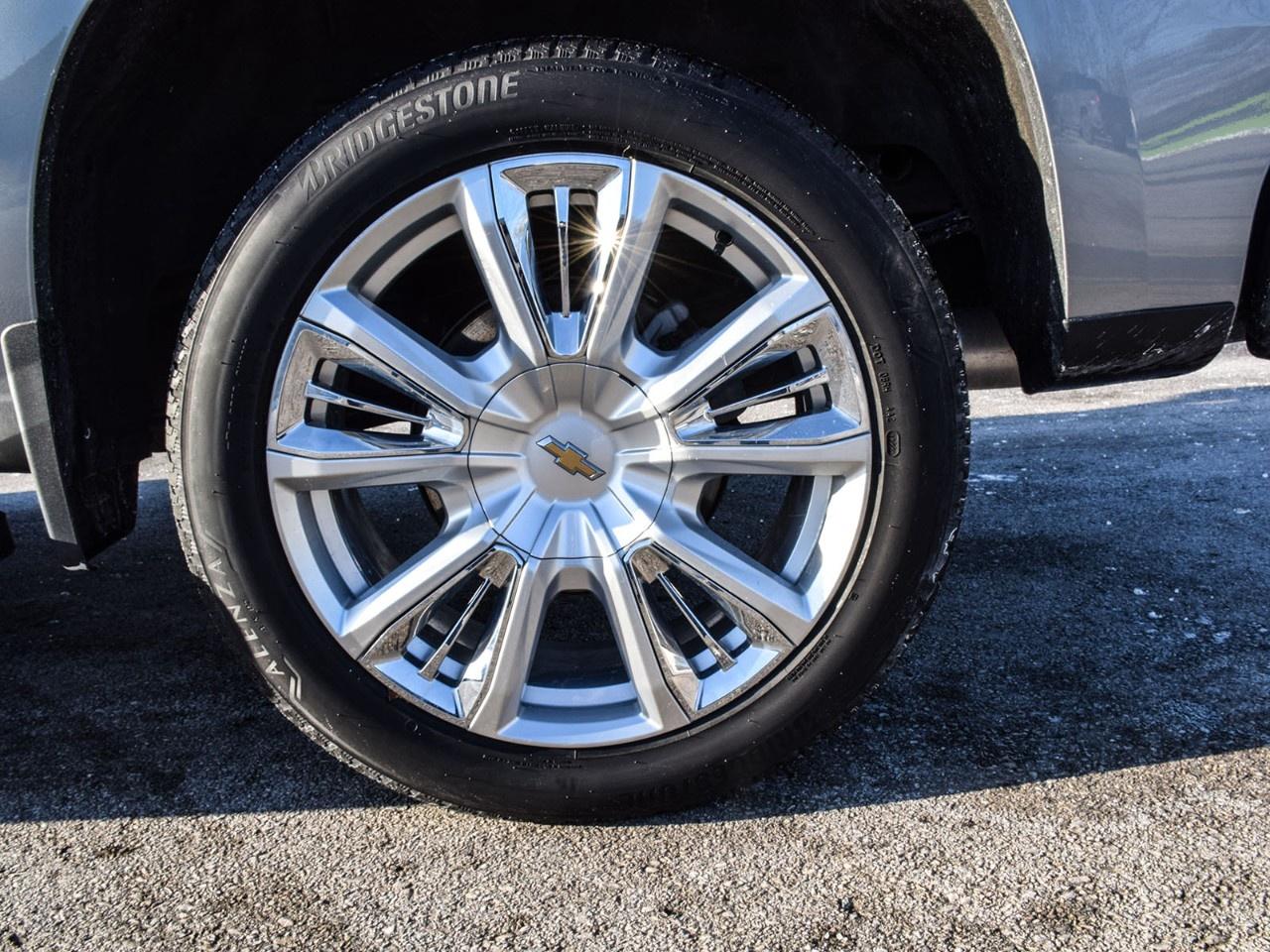 2023 Chevrolet Silverado 1500 Crew Cab Short Box 4-Wheel Drive High Country Photo