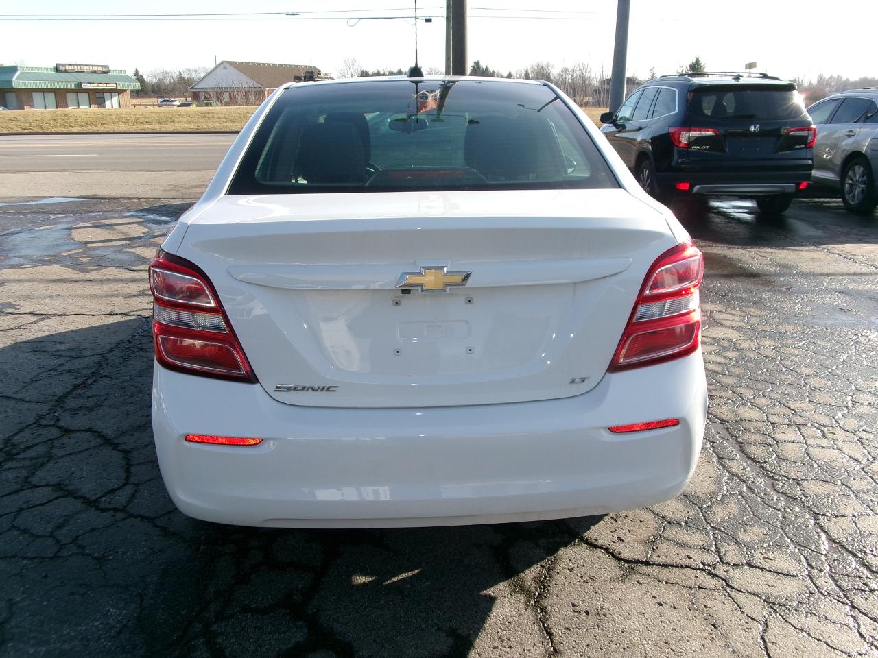 2018 Chevrolet Sonic LT Photo