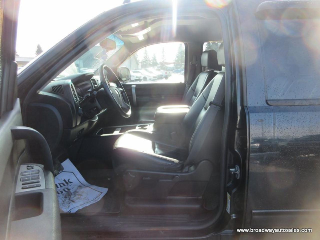 2009 Chevrolet Silverado 1500 GREAT VALUE LT-Z71-EDITION 5 PASSENGER 5.3L - V8.. 4X4.. CREW-CAB.. SHORTY.. LEATHER.. HEATED SEATS.. TRAILER BRAKE.. KEYLESS ENTRY.. Photo