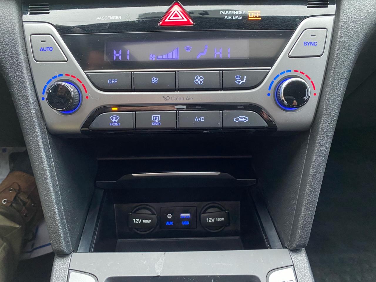 2017 Hyundai Elantra GLS | Sunroof | Apple CarPlay | Android Auto Photo