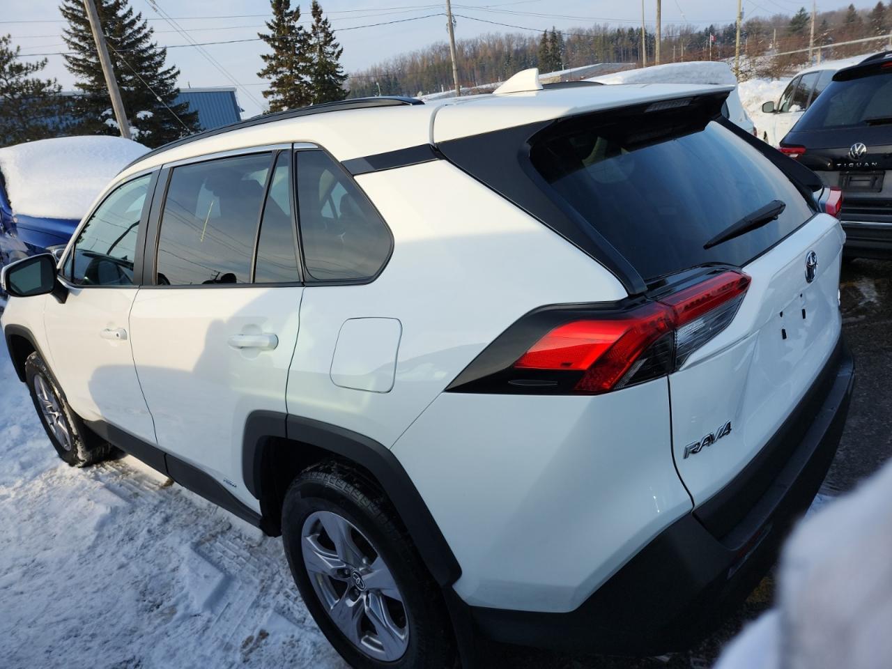 2022 Toyota RAV4 HYBRID LE | NO ACCIDENTS | ALLOYS | APP CONNECT Photo