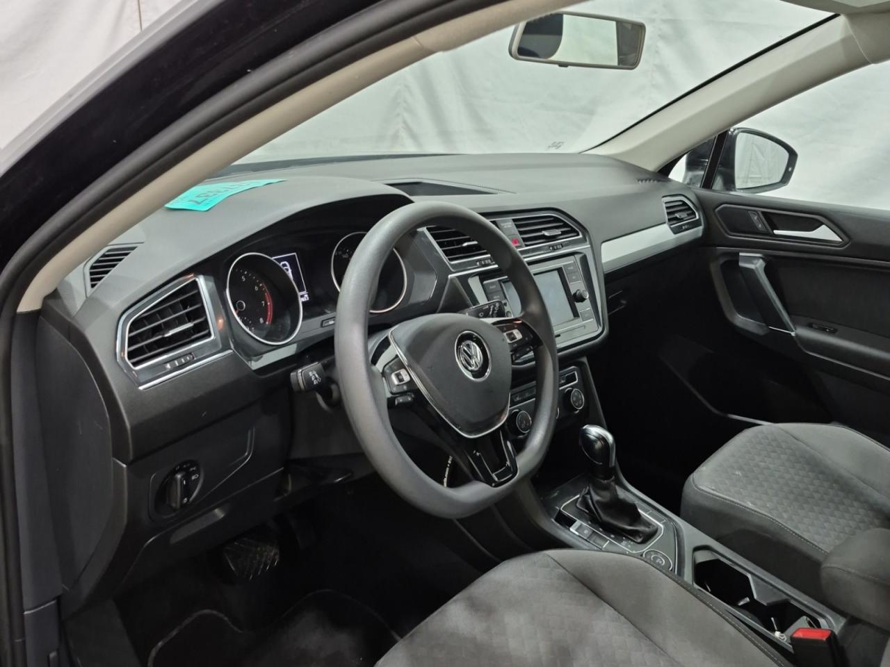 2020 Volkswagen Tiguan TRENDLINE AWD | NO ACCIDENTS | ALLOYS | HEATED SEATS Photo