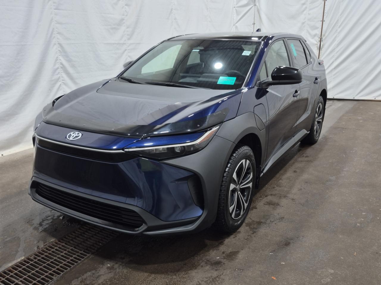 2023 Toyota bZ4X LE AWD | NO ACCIDENTS | 13 TOYOTA SERVICE RECORDS Photo