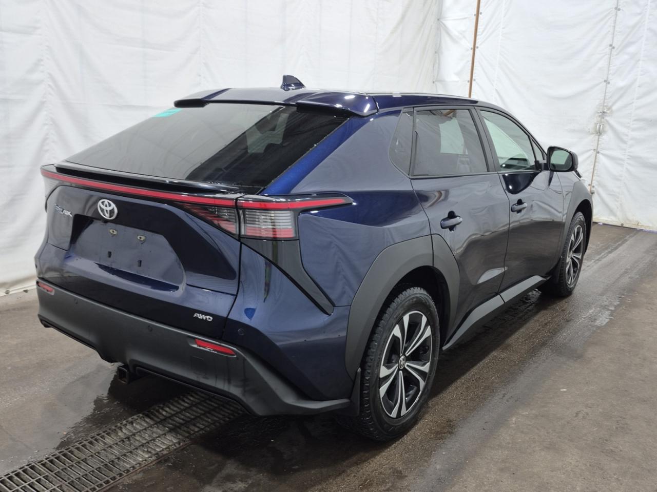 2023 Toyota bZ4X LE AWD | NO ACCIDENTS | 13 TOYOTA SERVICE RECORDS Photo