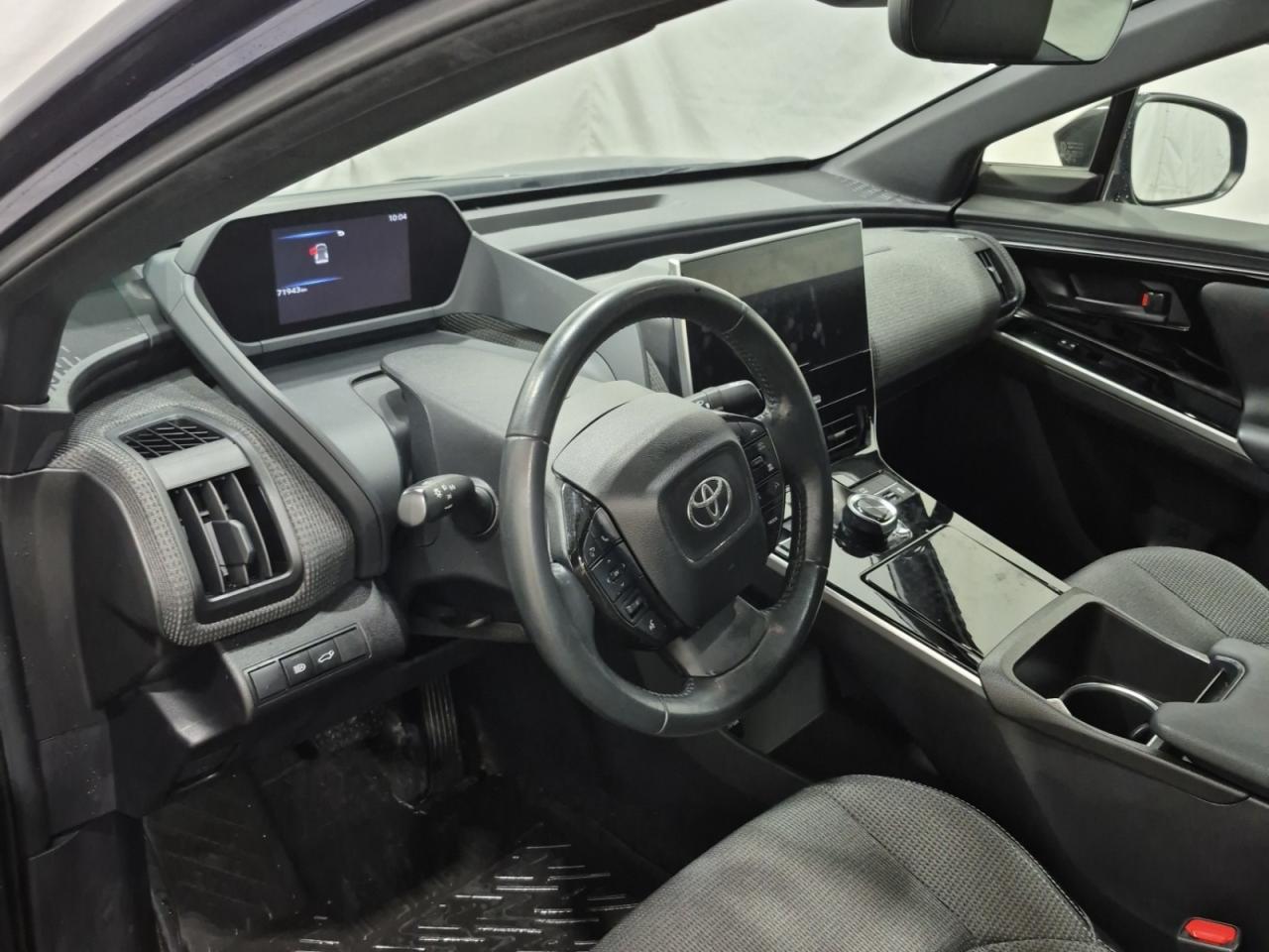 2023 Toyota bZ4X LE AWD | NO ACCIDENTS | 13 TOYOTA SERVICE RECORDS Photo