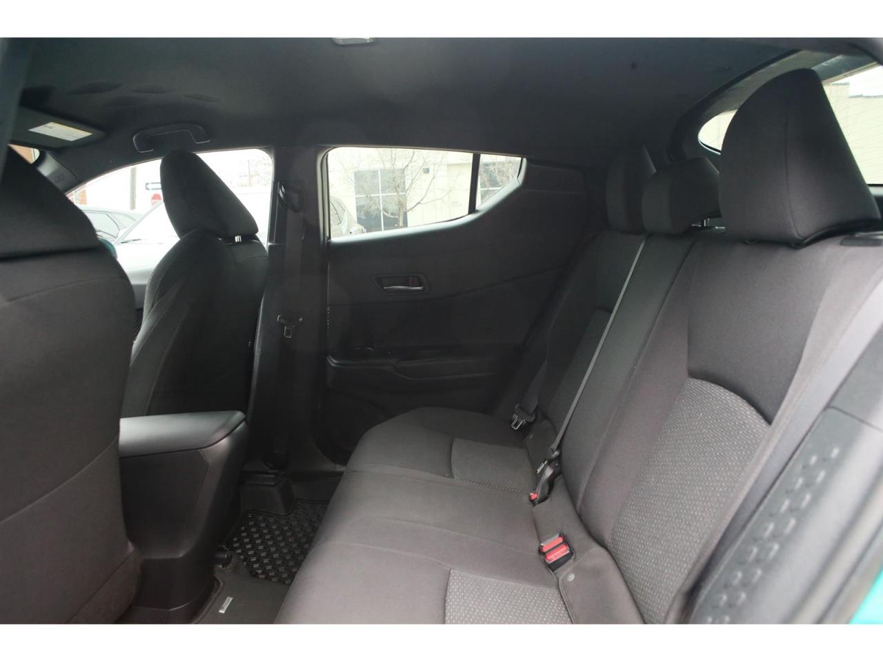 2018 Toyota C-HR XLE Premium Photo