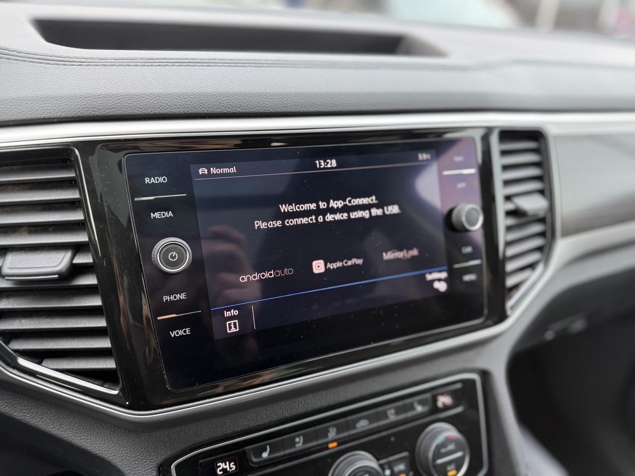 2019 Volkswagen Atlas SEL HIGHLINE | 7 SEATER | PANO | LOADED Photo