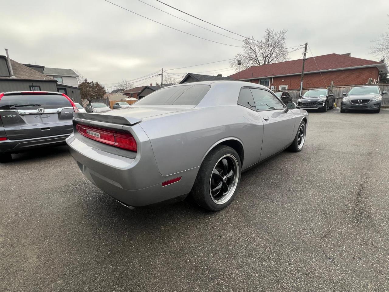 2014 Dodge Challenger SXT Plus Photo