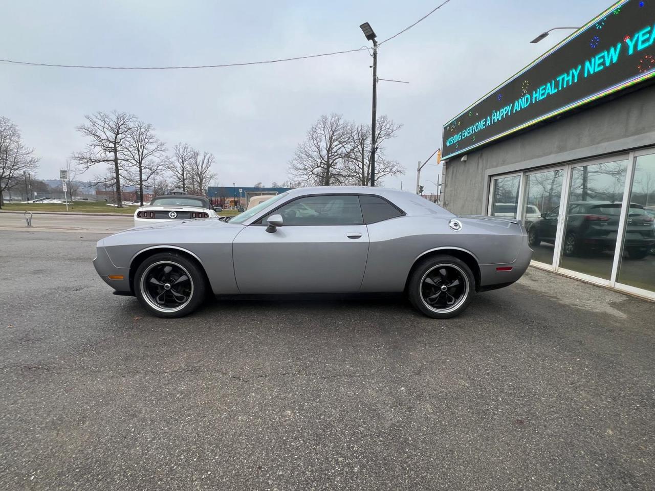 2014 Dodge Challenger SXT Plus Photo