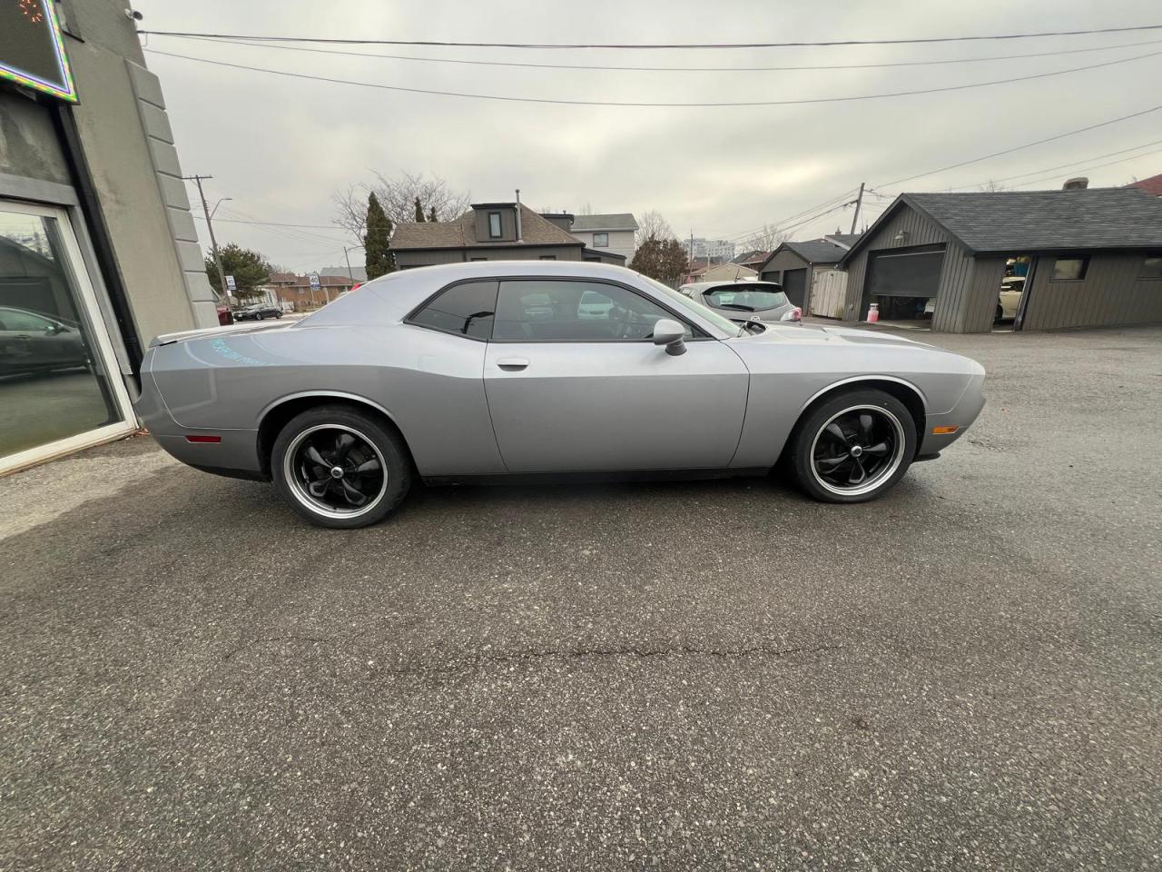 2014 Dodge Challenger SXT Plus Photo