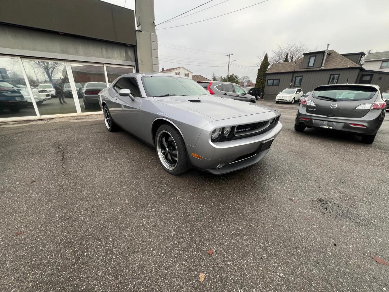 2014 Dodge Challenger SXT Plus Photo