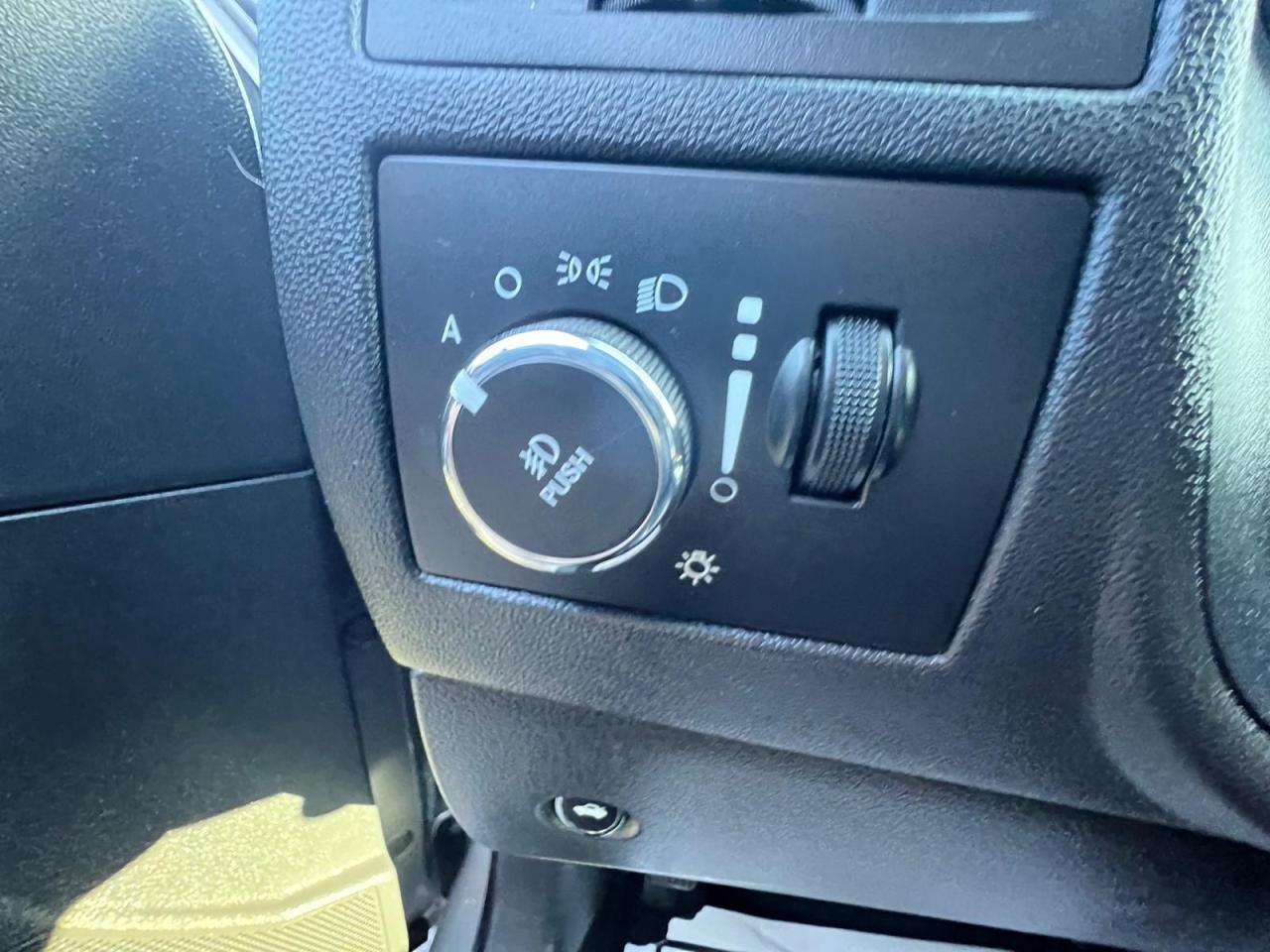 2014 Dodge Challenger SXT Plus Photo