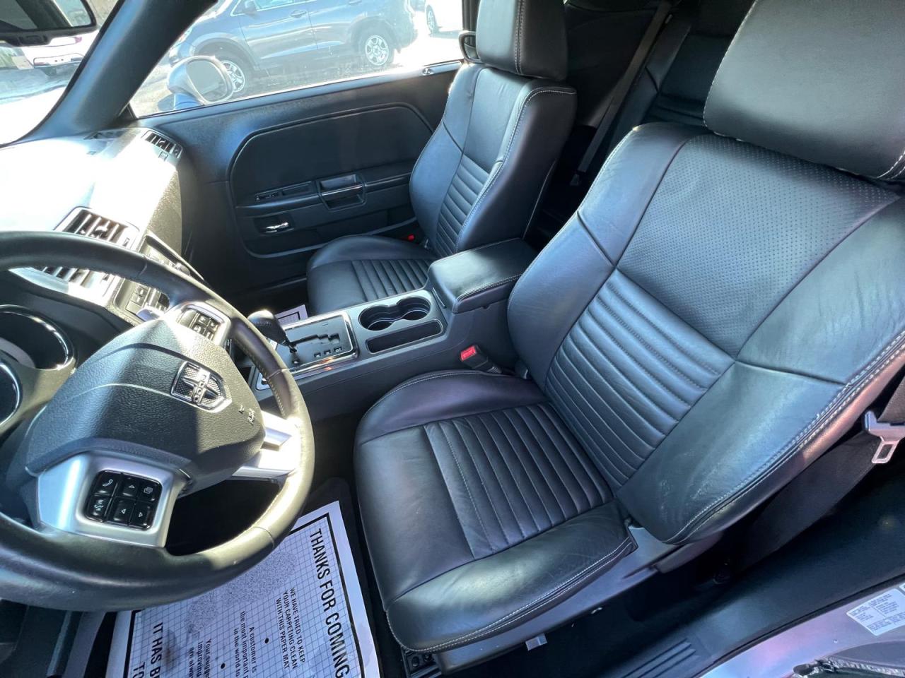 2014 Dodge Challenger SXT Plus Photo