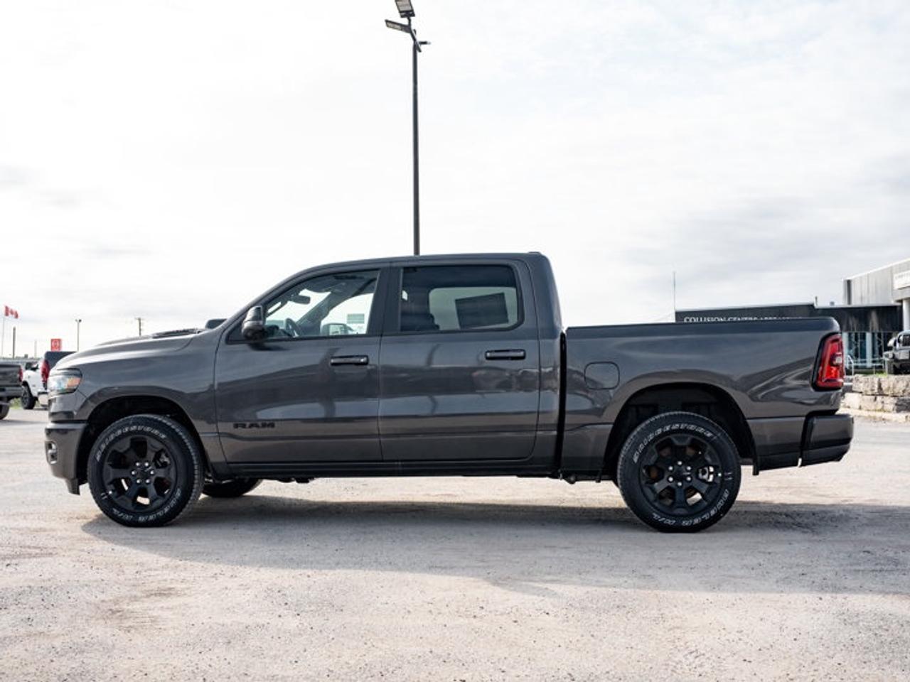 2026 RAM 1500 SPORT Photo4